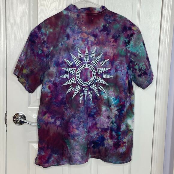 handmade tie dyed men's short sleeve camp shirt purple blue maroon star sunburst - Picture 3 of 9